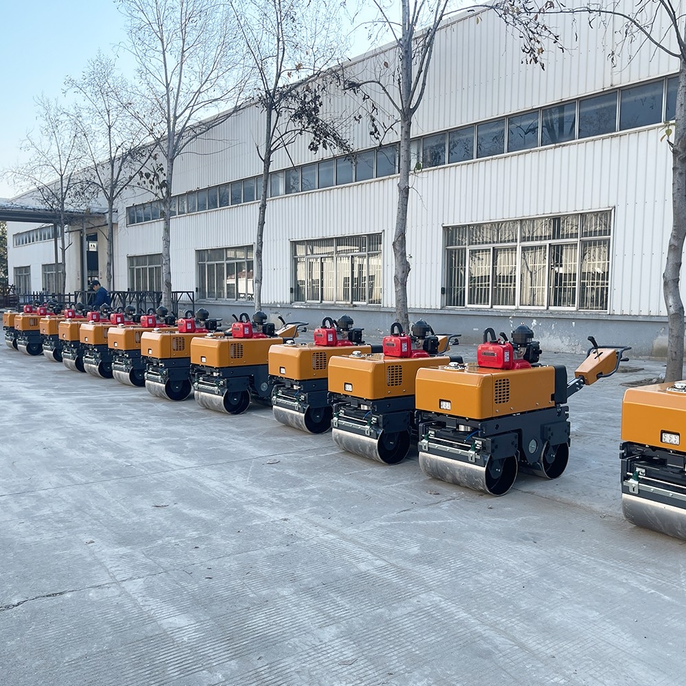 小型壓路機十字路口施工，瀝青路面的接縫有什么技巧處理